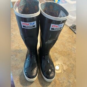 Xtratuf Salmon Sisters 15 Legacy Boot, size 8